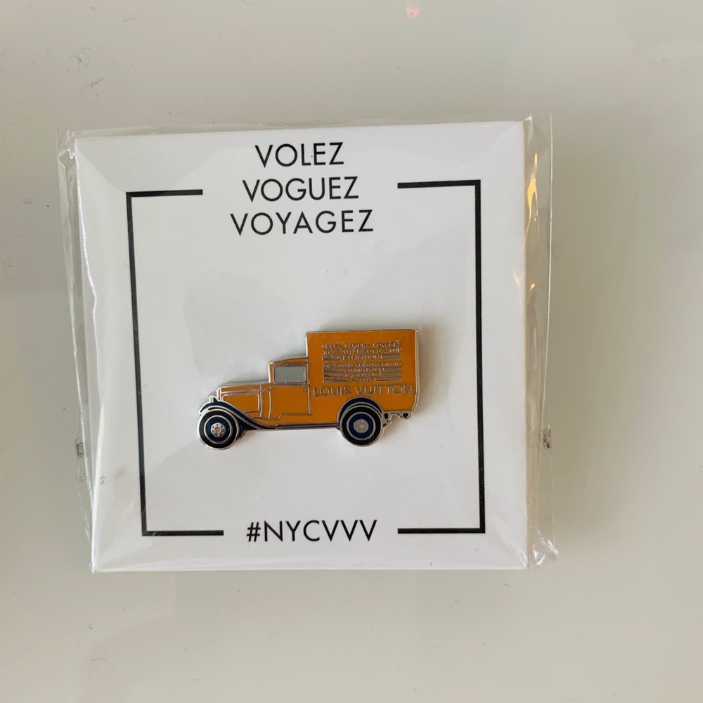 Louis Vuitton Pin